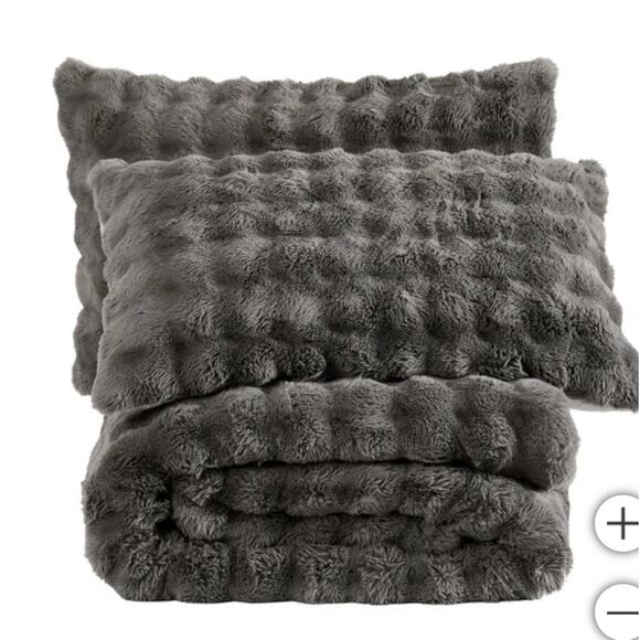 FRYE 3-piece Faux Fur Comforter Set - Picture 5 of 7